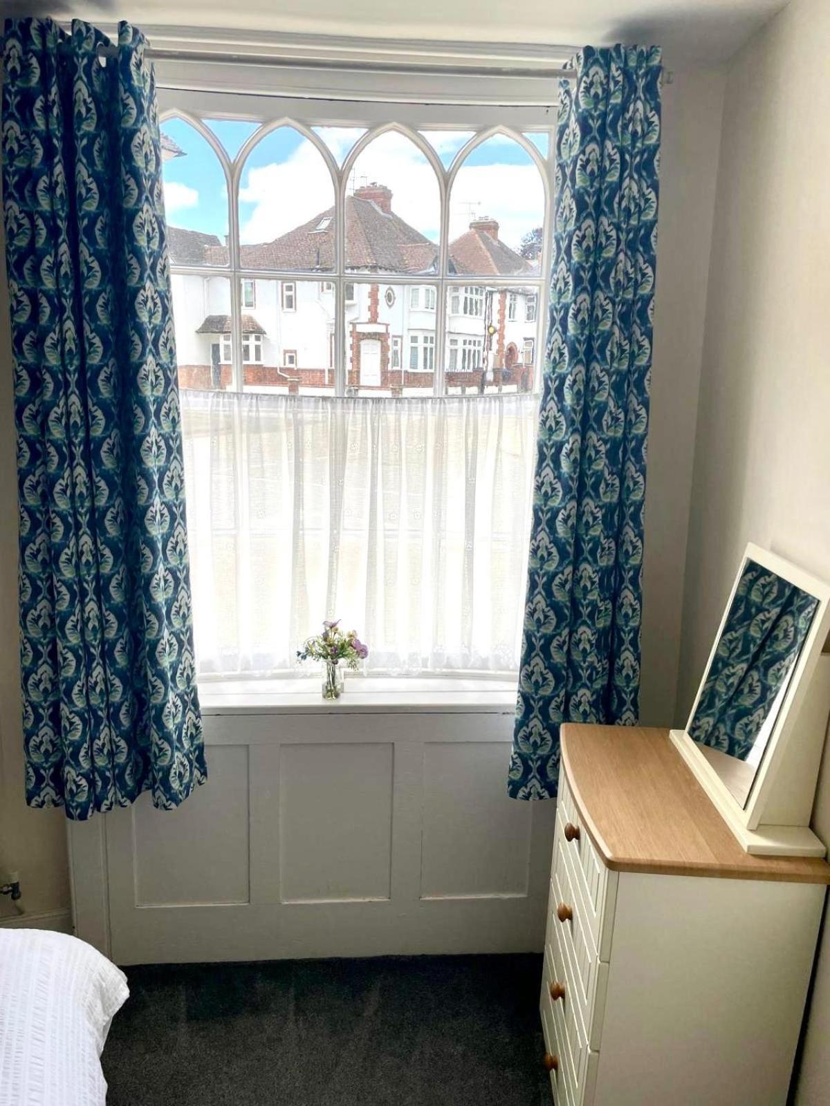 Town Centre Apartment Perfect Location With On-Street Parking Stratford-upon-Avon Bilik gambar